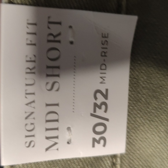 🔹Lane Bryant Signature Fit Jean Short - Picture 4 of 6